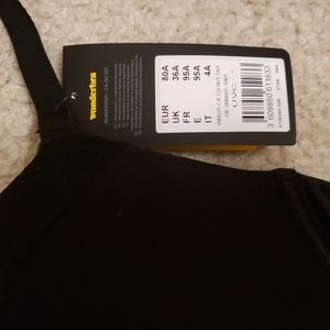 Wonderbra ultimate plunge pushup NWT